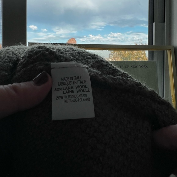 Brandy Melville Cardigan - Picture 3 of 3